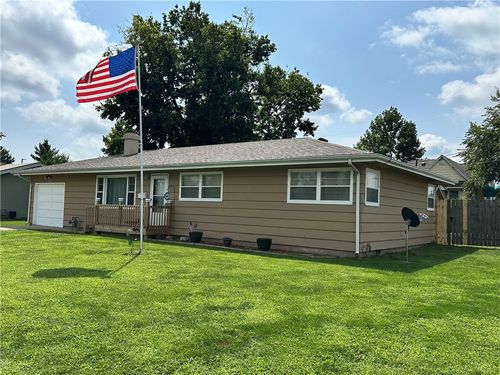 420 W Pierce Ave, Charleston, IL, 61920-2546 | Card Image