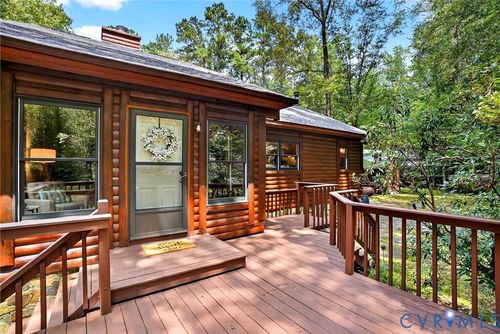 77 Go Away Ln, Hartfield, VA, 23071-3168 | Card Image