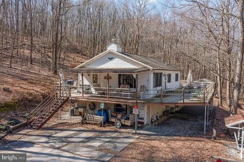 37 Roaring Creek Preserve Forest, CATAWISSA, PA, 17820 | Card Image
