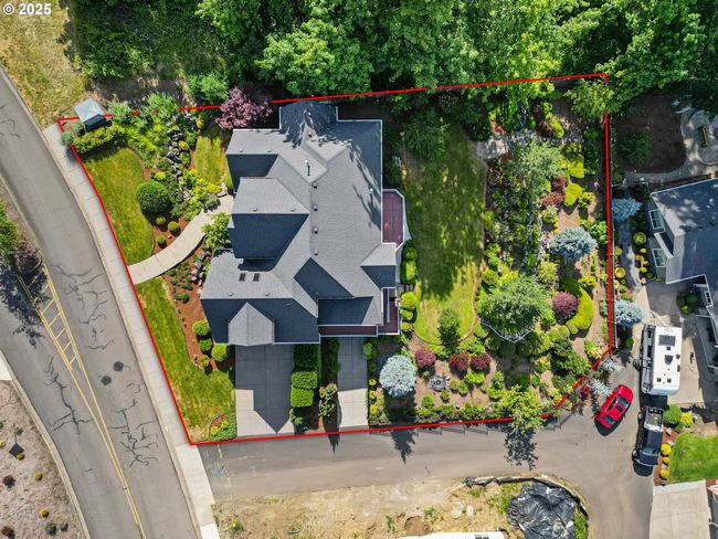 380 Mountaingate Dr, House other with 3 bedrooms, 3 bathrooms and 3 parking in Springfield OR | Image 48