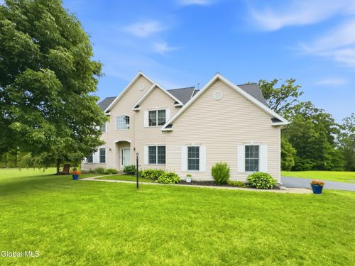12 Bridget Cir, Cohoes, NY, 12047-3822 | Card Image