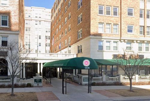 324-1028 E Juneau Avenue, Milwaukee, WI, 53202 | Card Image