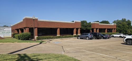 105-900 W Ennis Ave, Ennis, TX, 75119-3738 | Card Image