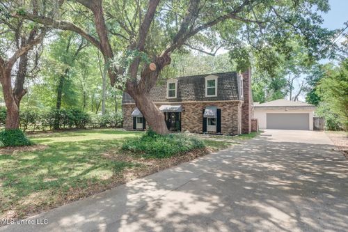 311 Westview Dr, Biloxi, MS, 39531-2635 | Card Image