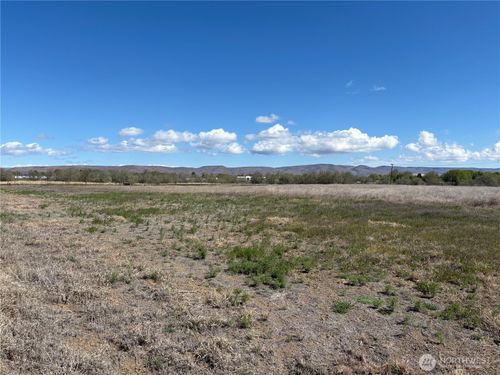 0 S 16th Ave, Yakima, WA, 98903 | Card Image