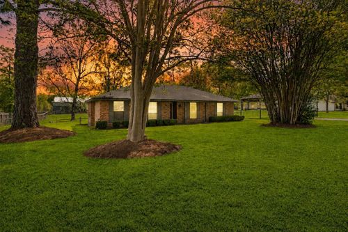 200 Manuel Rd, Shepherd, TX, 77371-6320 | Card Image