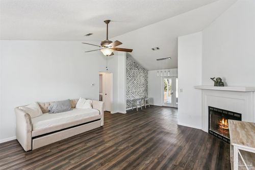 4720 Kitty Hawk Cir, Gulf Breeze, FL, 32563 | Card Image