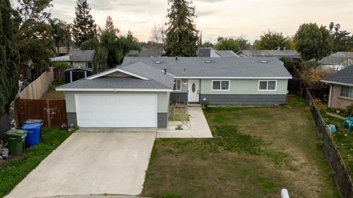 601 Summit Ct, Modesto, CA, 95357-0162 | Card Image