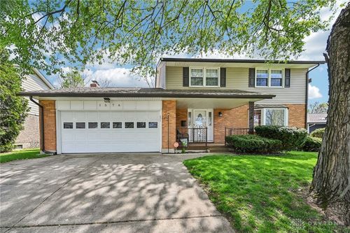 1576 Burchwood Dr, Fairborn, OH, 45324-4043 | Card Image