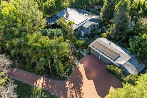 5653 Shirley Ave, Tarzana, CA, 91356-1031 | Card Image