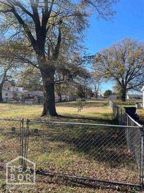 15 Royal St, Paragould, AR, 72450 | Card Image