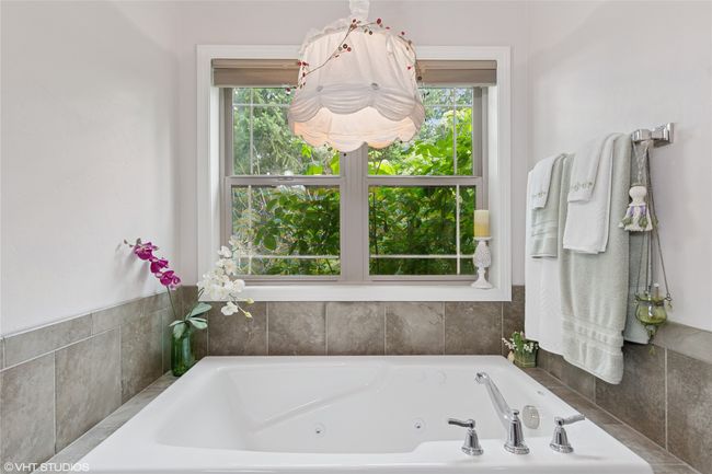 Primary Bathroom | Image 34