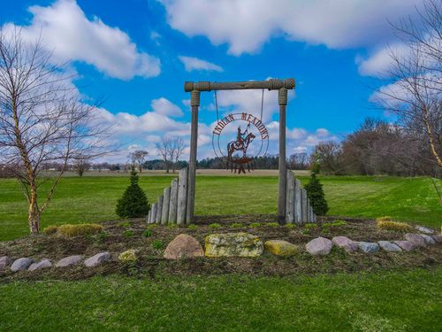 1408 Navajo Ct, Kankakee, IL, 60901-8493 | Card Image