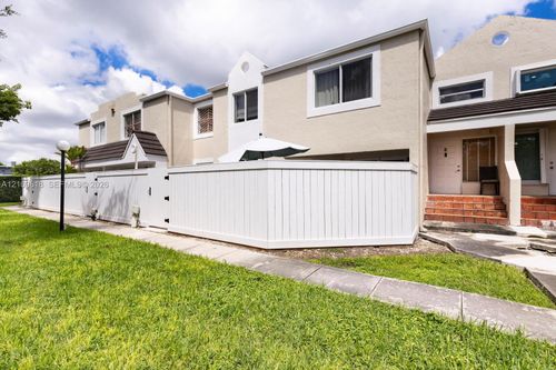 8-6870 Sw 45th Ln, Miami, FL, 33155-6830 | Card Image