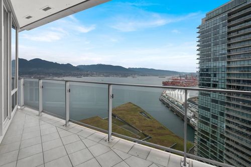 310x-1077 W Cordova St, Vancouver, BC, V6C2C6 | Card Image