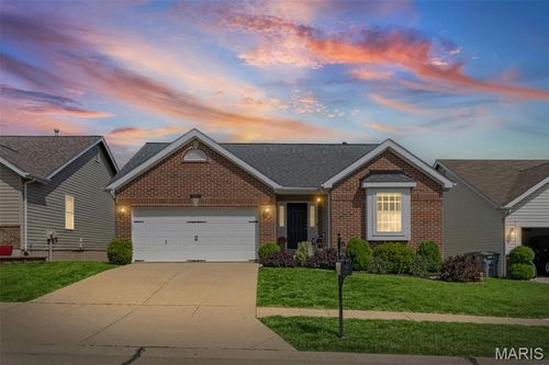 325 Briarchase Cir, Lake St Louis, MO, 63367-6461 | Card Image