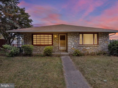 1738 Hampden Blvd, READING, PA, 19604-1604 | Card Image