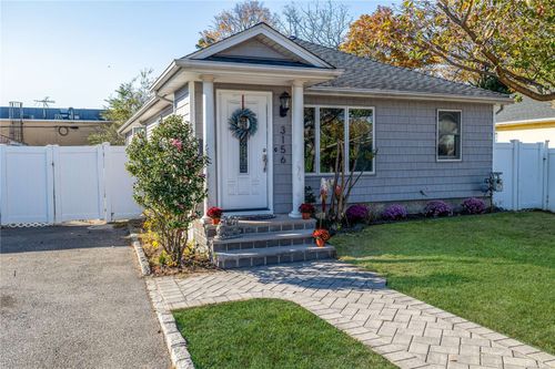 3156 4th Street, Oceanside, NY, 11572 | Card Image