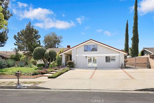 13771 De Garmo Ave, Rancho Cascades, CA, 91342-1106 | Card Image