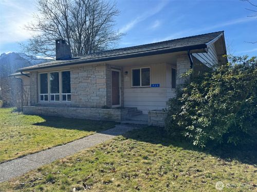 935 Madison Ave, Darrington, WA, 98241-7758 | Card Image