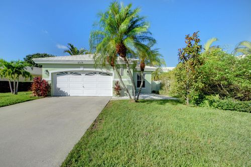 2519 Country Golf Dr, Wellington, FL, 33414-8323 | Card Image