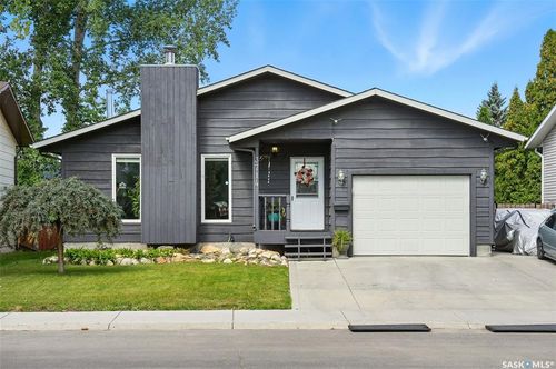 3714 Fairlight Dr, Saskatoon, SK, S7M4T5 | Card Image