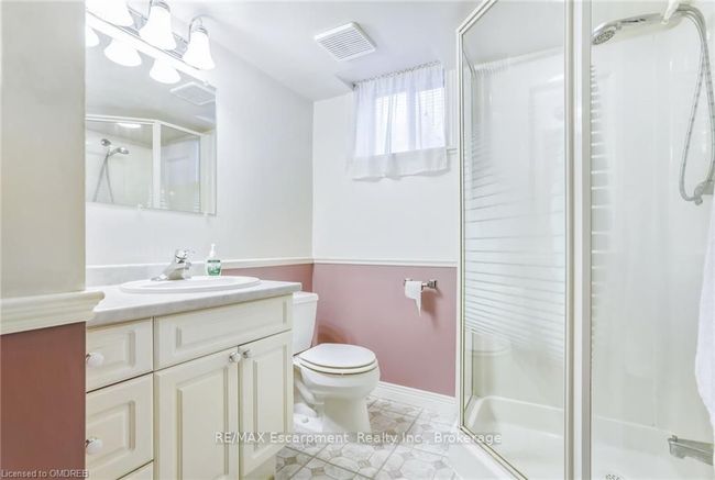 22 Ghent St, House other with 5 bedrooms, 2 bathrooms and 4 parking in Saint Catharines ON | Image 33