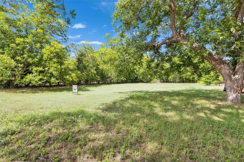 900 Trinity St, Lockhart, TX, 78644 | Card Image