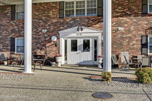 unit-28-8101 Wendamoor Dr, Louisville, KY, 40228-2470 | Card Image
