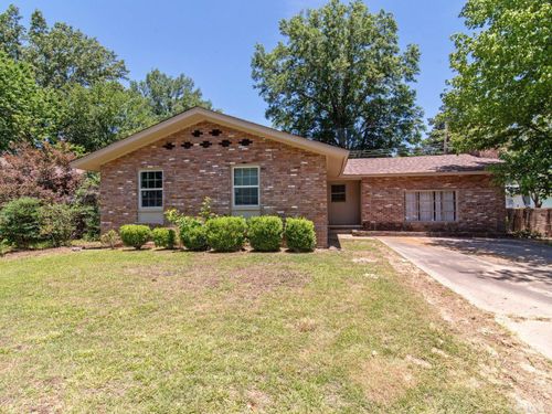 1303 Arrowhead Pl, Pine Bluff, AR, 71603 | Card Image