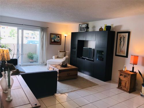 apt-104-7715 Sw 86th St, Miami, FL, 33143-7251 | Card Image