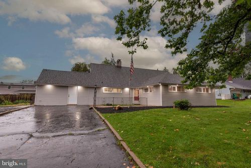 283 Snowball Dr, LEVITTOWN, PA, 19056-1722 | Card Image