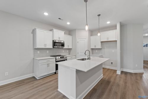 153 Rose Valley Dr, New Market, AL, 35761-7002 | Card Image