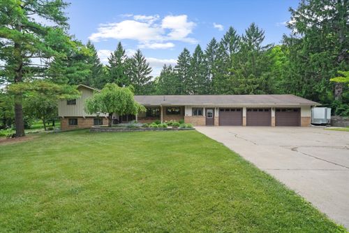 1510 York Ter, Saline, MI, 48176-9419 | Card Image