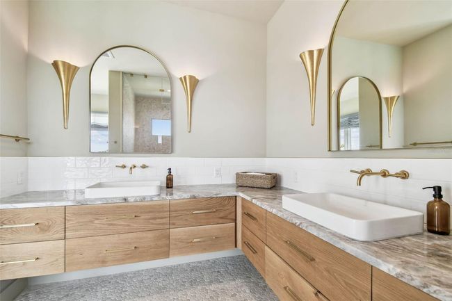 344 Capri Blvd, Townhouse with 5 bedrooms, 5 bathrooms and null parking in TREASURE ISLAND FL | Image 32