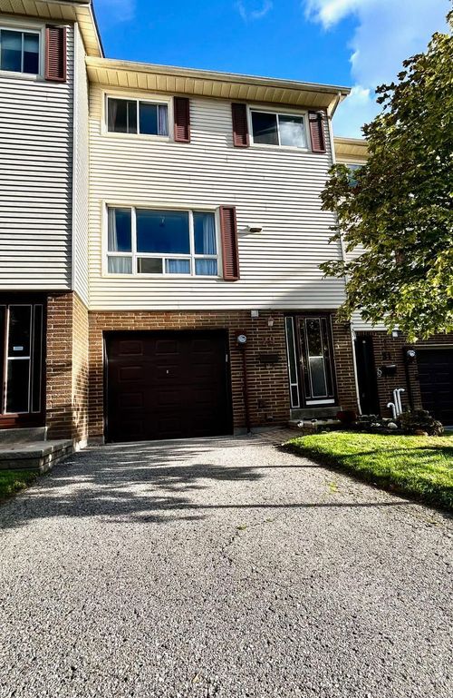 29 Jenny Wrenway N/A, North York, ON, M2H2Y8 | Card Image