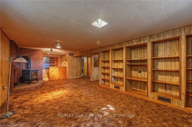 705 Braeside Cres, House other with 4 bedrooms, 2 bathrooms and 2 parking in Kingston ON | Image 28