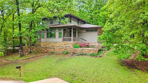 31 S Kestrel Dr, Fayetteville, AR, 72701-1322 | Card Image