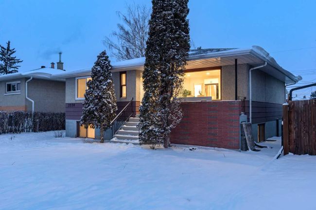 2228 40 Street Se, Home with 5 bedrooms, 2 bathrooms and 4 parking in Calgary AB | Image 2