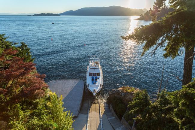 5363 Kew Cliff Road, House other with 5 bedrooms, 4 bathrooms and 8 parking in West Vancouver BC | Image 32