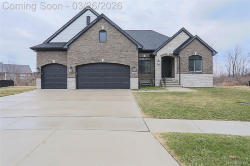 13033 Cathedral Ct, Utica, MI, 48315-6950 | Card Image