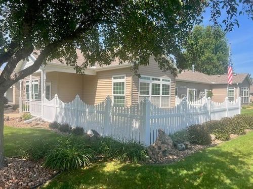 b-1905 Burr Oak Dr, Austin, MN, 55912-3585 | Card Image