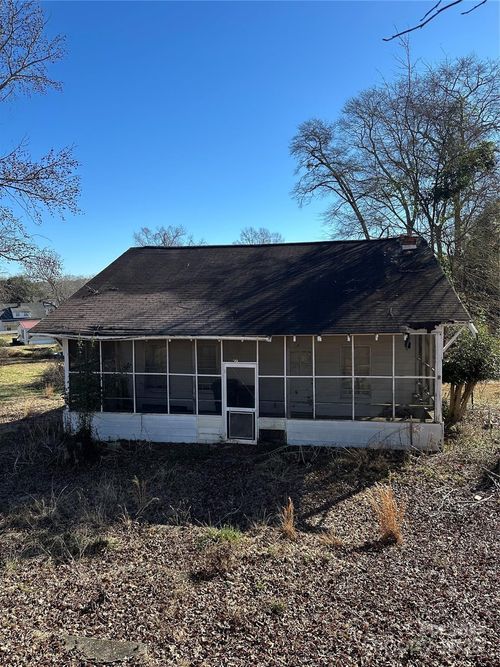 29 Pinecrest Ave, Great Falls, SC, 29055-1339 | Card Image