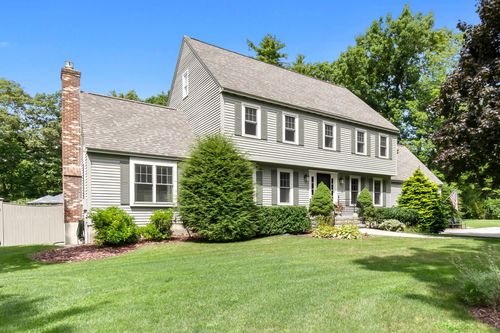 19 Buttonwood Dr, Derry, NH, 03038-3817 | Card Image