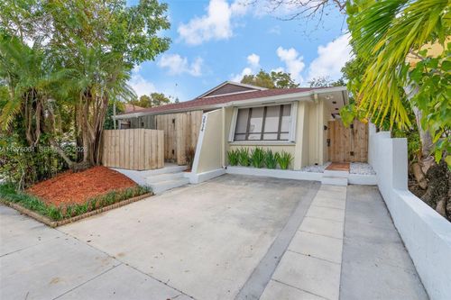 b-2934 W Trade Ave, Miami, FL, 33133-3764 | Card Image