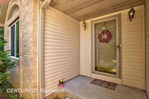 1287 Willard Rd, Birch Run, MI, 48415-8610 | Card Image