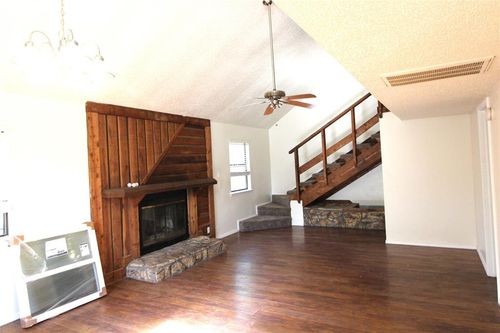 1901 Tiffany Dr, Norman, OK, 73071-1043 | Card Image