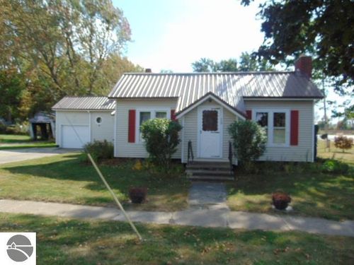 113 W Gratiot St, North Star, MI, 48862-5126 | Card Image