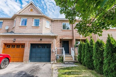 17 Coppermill Dr, Home with 3 bedrooms, 4 bathrooms and 3 parking in Brampton ON | Image 3