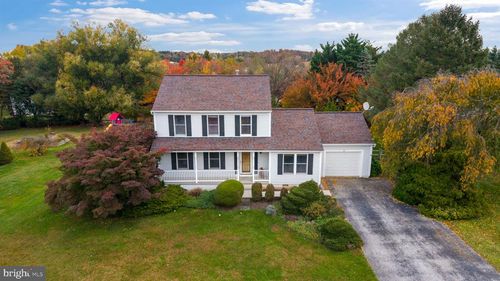 23 Clear Run Dr, Shrewsbury, PA, 17361-1226 | Card Image